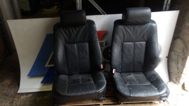 [GYRI BONTOTT] BMW E38 BR BELS FEKETE KOMPLETT